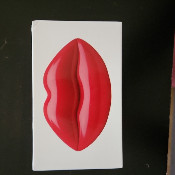 Kylie Lips Red Eau de Parfum - Picture 1 of 3
